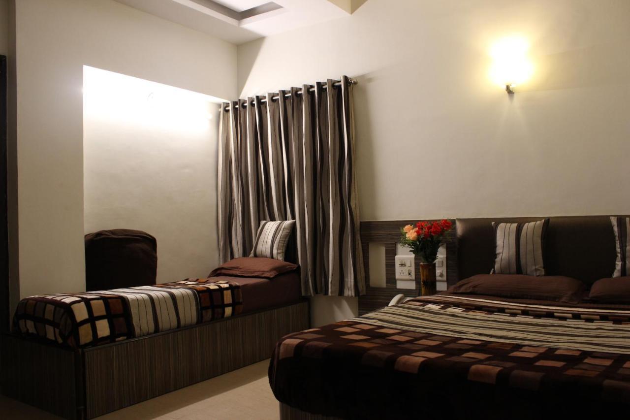 Hotel Rama Executive มหาบาเลชวาร์ ภายนอก รูปภาพ
