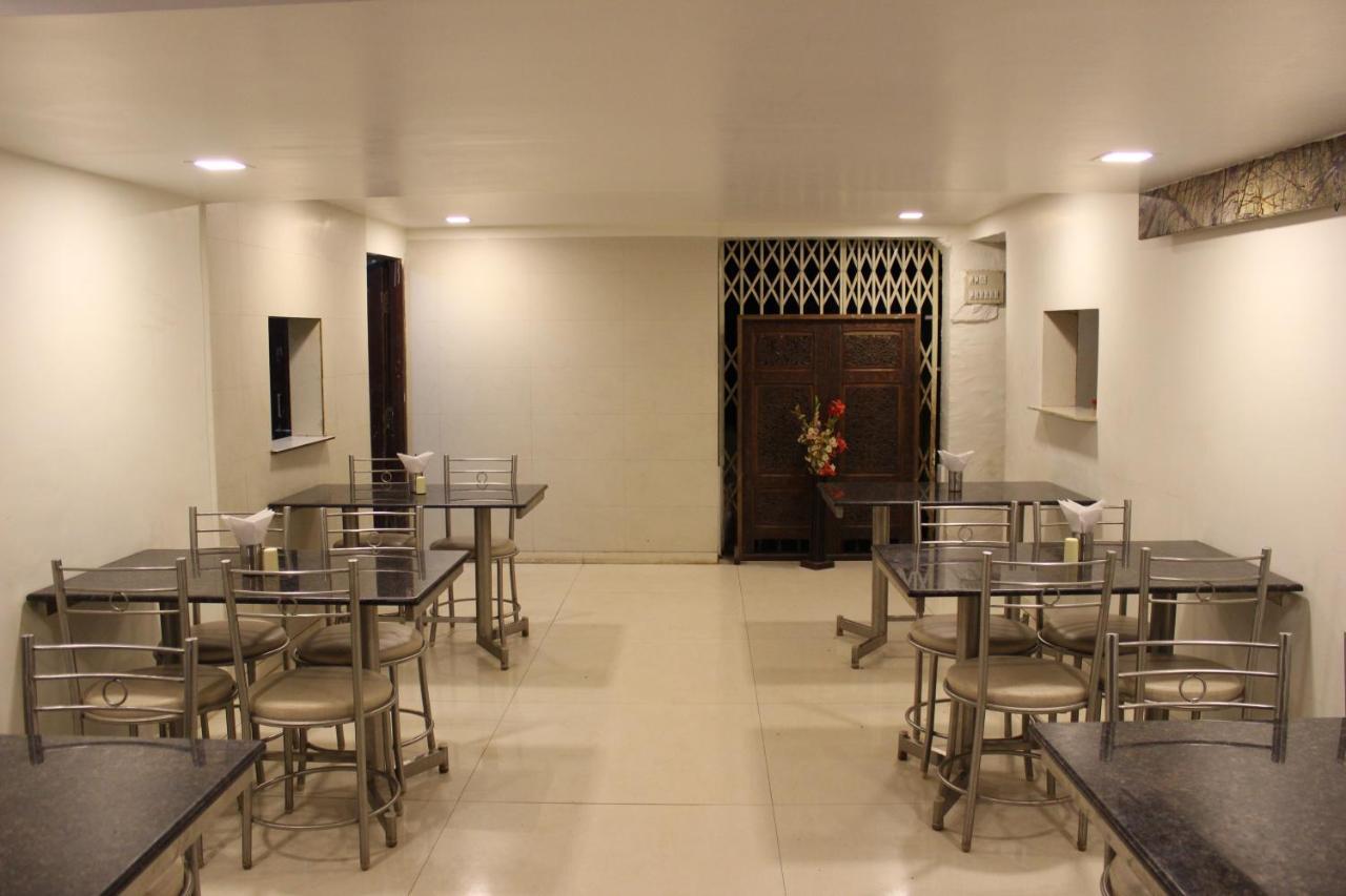 Hotel Rama Executive มหาบาเลชวาร์ ภายนอก รูปภาพ