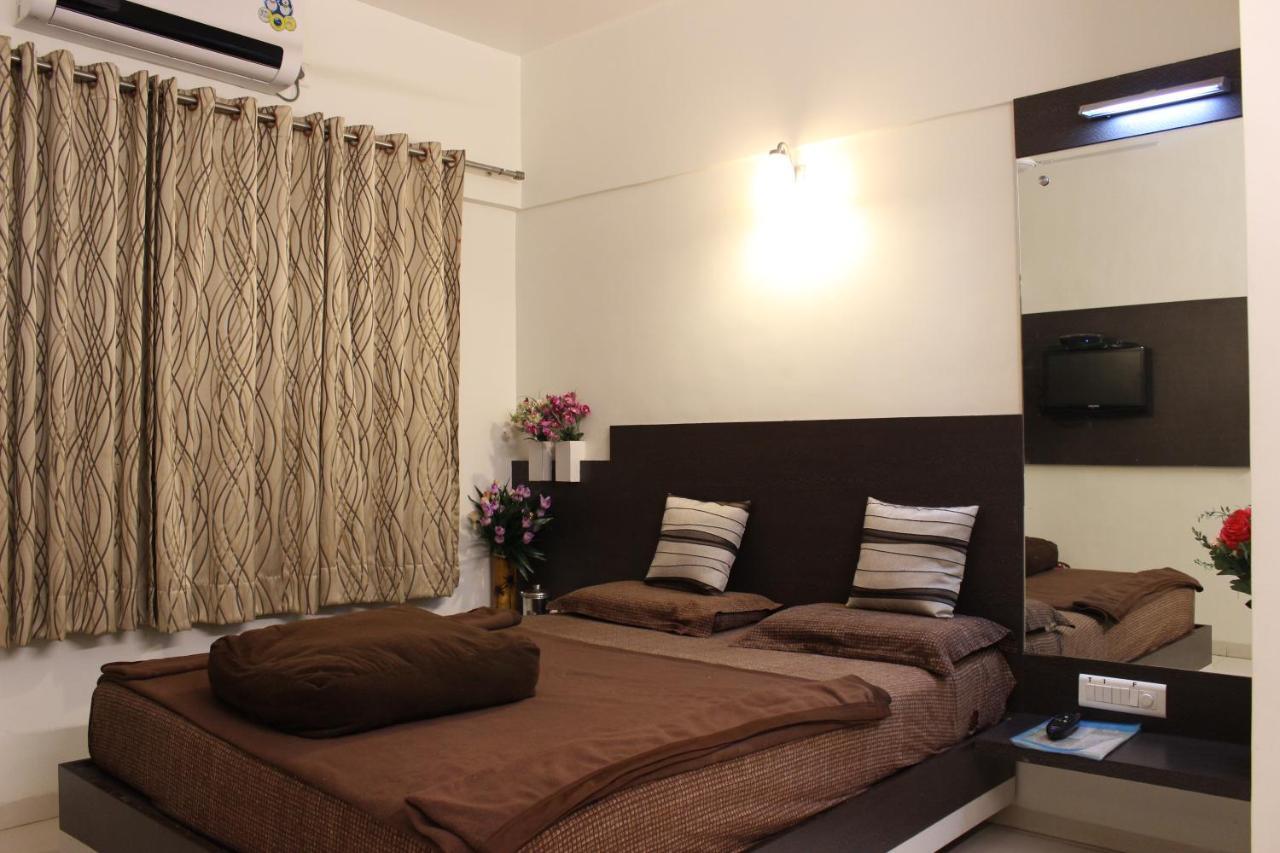 Hotel Rama Executive มหาบาเลชวาร์ ภายนอก รูปภาพ
